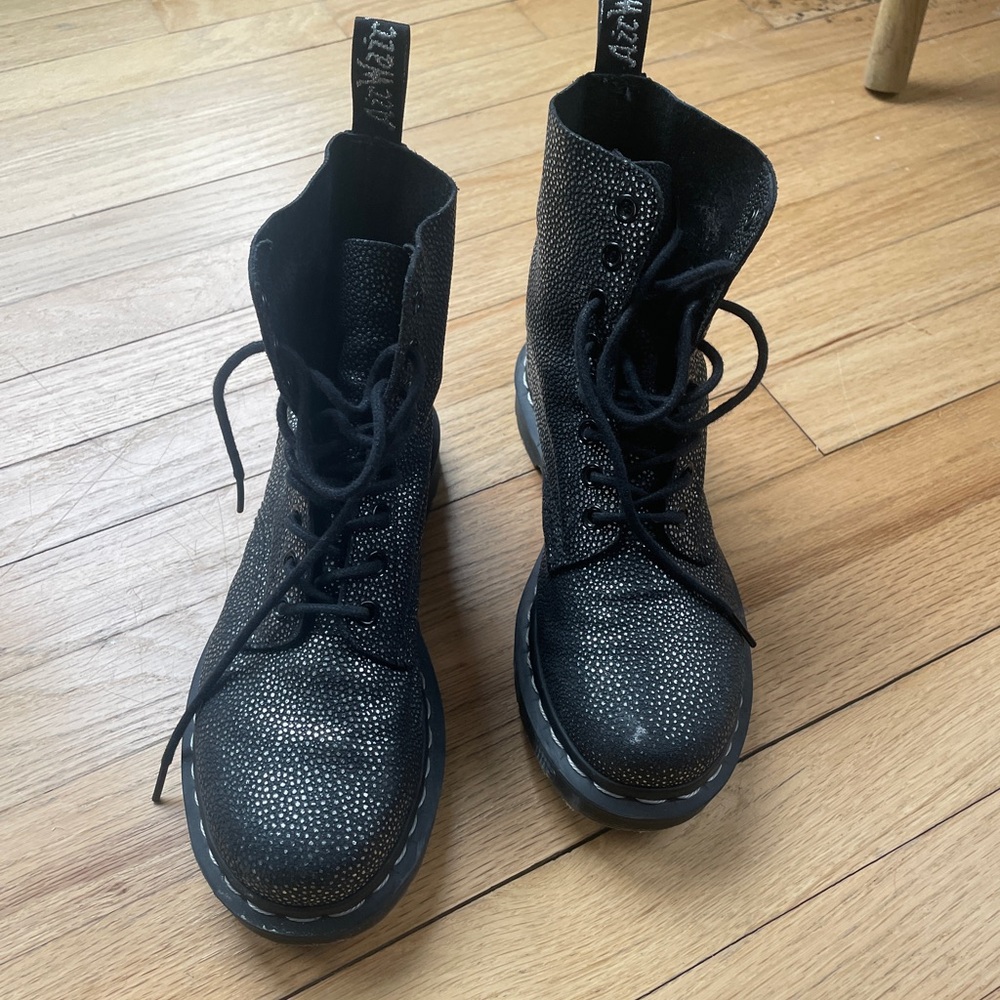 Black/gray sparkle doc marten Boots